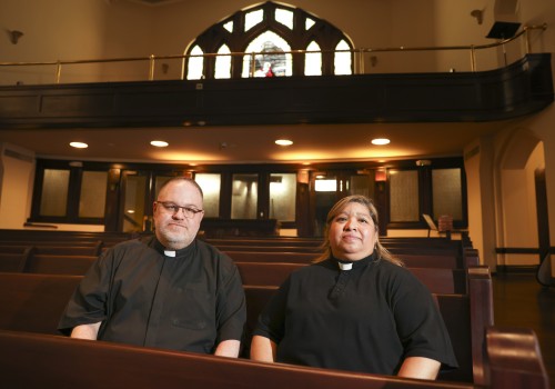Does the United Methodist Church in Suffolk County NY Offer Special Ministries for Couples and Families?